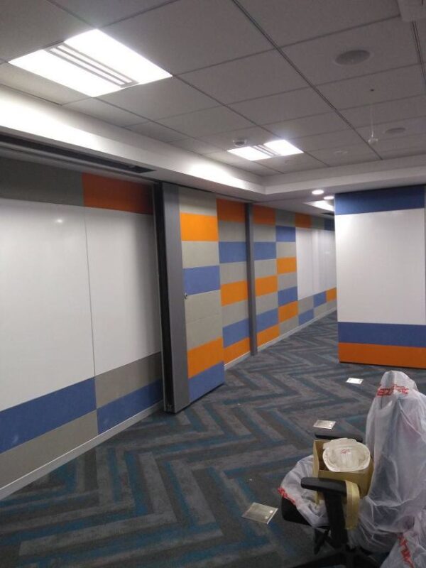 Acoustic Operable Partition Variflex Top 100 - Semi Automatic