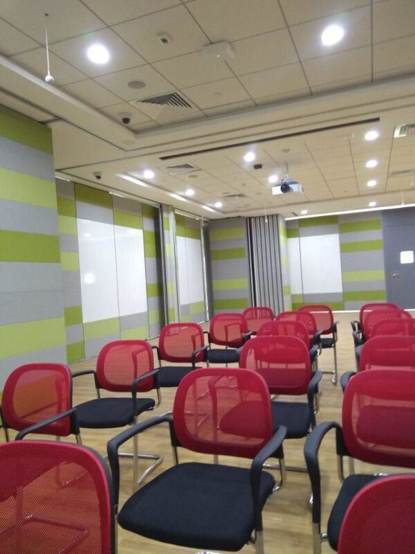 ACOUSTIC OPERABLE PARTITION VARIFLEX TOP 120 - SEMI AUTOMATIC