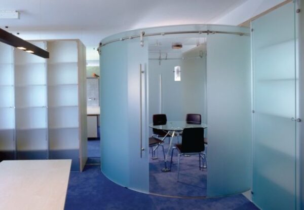 GLASS PARTITION - POINT FITTINGS